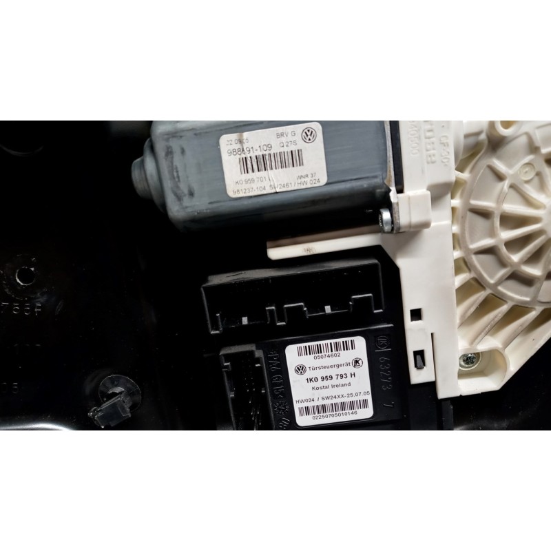 VOLKSWAGEN FRONT LEFT POWERED WINDOWS  VOLKSWAGEN Passat 2005>2010 used