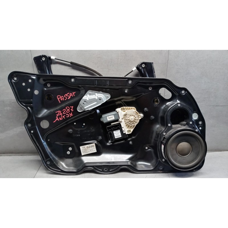 VOLKSWAGEN FRONT LEFT POWERED WINDOWS  VOLKSWAGEN Passat 2005>2010 used