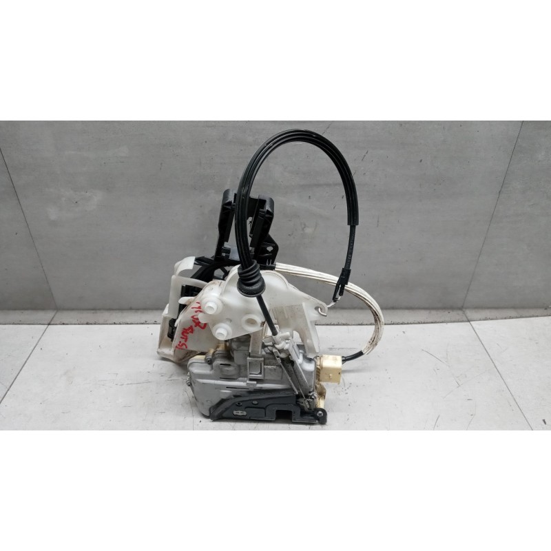 VOLKSWAGEN LATCH LOCK VOLKSWAGEN Passat 2005>2010 used