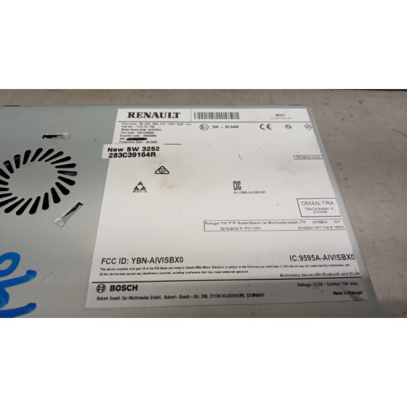 RENAULT CAR RADIO RENAULT Captur 2019> used