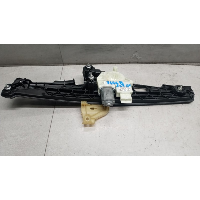 RENAULT FRONT LEFT POWERED WINDOWS  RENAULT Captur 2019> used