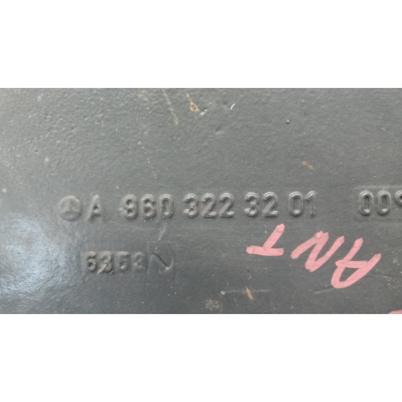 MERCEDES-BENZ truck SUPPORTO SOSPENSIONI MERCEDES-BENZ truck Actros euro 6 2014>2021 usato