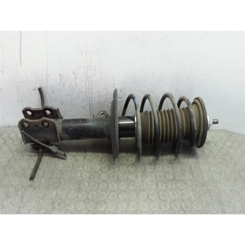 TOYOTA AMMORTIZZATORE ANTERIORE SINISTRO TOYOTA Yaris 2008>2011 usato
