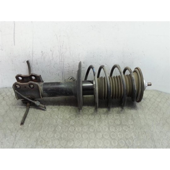 AMMORTIZZATORE ANTERIORE SINISTRO TOYOTA Yaris 2008>2011 usato