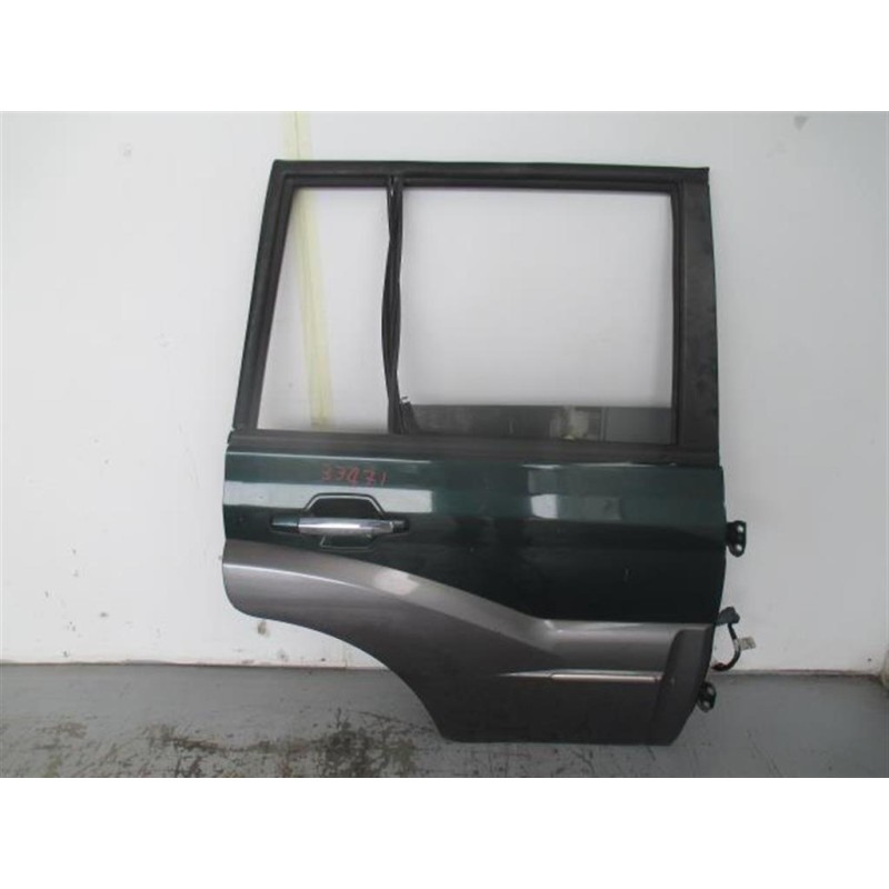 HYUNDAI RIGHT REAR DOOR  HYUNDAI Terracan 2004> used