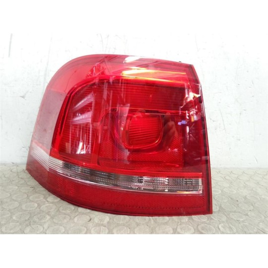 FARO POST ESTERNO LED SINISTRO VOLKSWAGEN Passat 2010>2014 usato