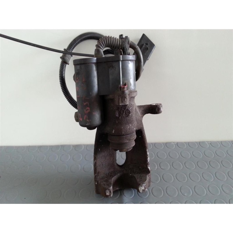 LANCIA PINZA POSTERIORE SINISTRA LANCIA Thesis 2002>2009 usato