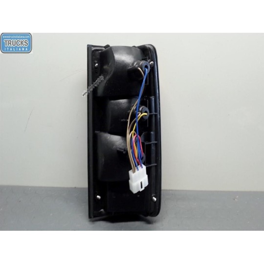 FARO POSTERIORE ESTERNO SINISTRO TOYOTA Hilux LN85>97 nuovo