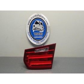 RIGHT REAR LED LIGHT ON...