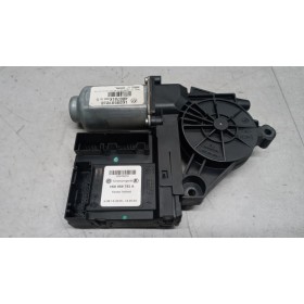 ALZA VETRI ANTERIORI...