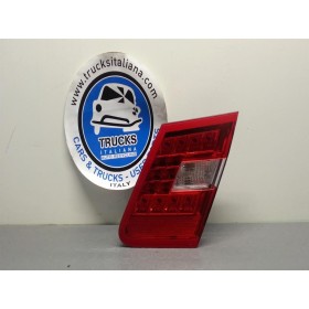 RIGHT REAR LED LIGHT ON...