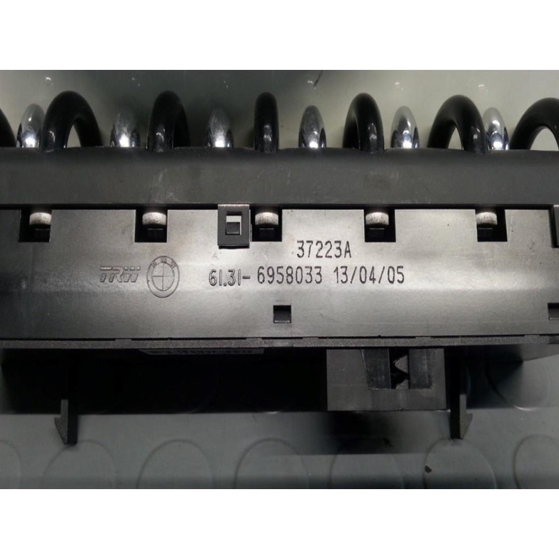 MINI INTERRUTTORI E PULSANTI ALZAVETRI MINI R50/53  2001>2006 usato