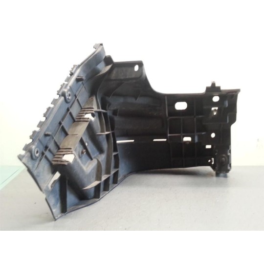 SUPPORTO PARAURTO RENAULT van Trafic 2007>2010 usato