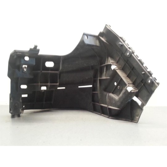 SUPPORTO PARAURTO RENAULT van Trafic 2007>2010 usato