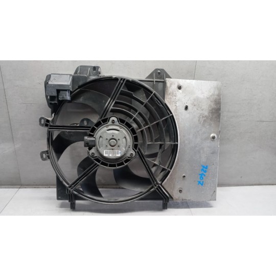 CONVOGLIATORE ELETTROVENTOLA CITROEN DS3 2010>2014 usato