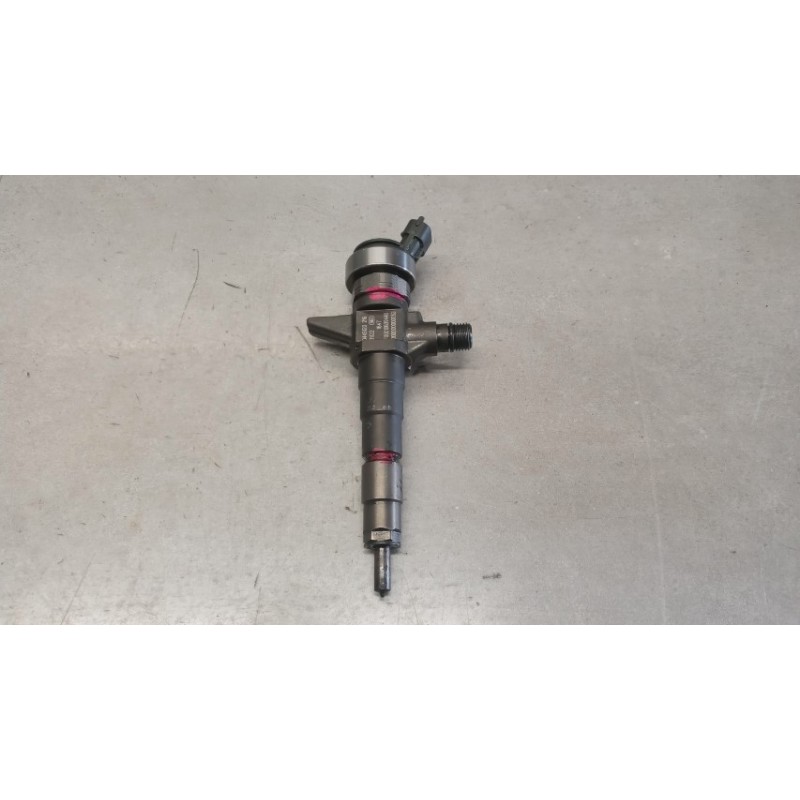 ISUZU INJECTORS  ISUZU N2R used