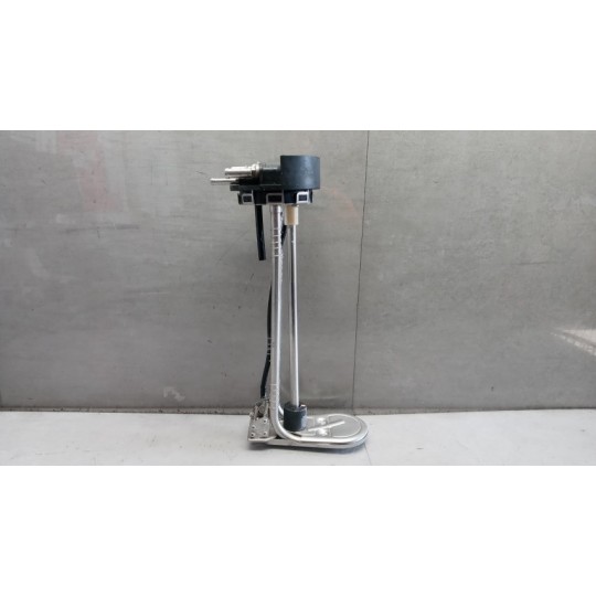 GALLEGGIANTE SERBATOIO ISUZU N2R usato