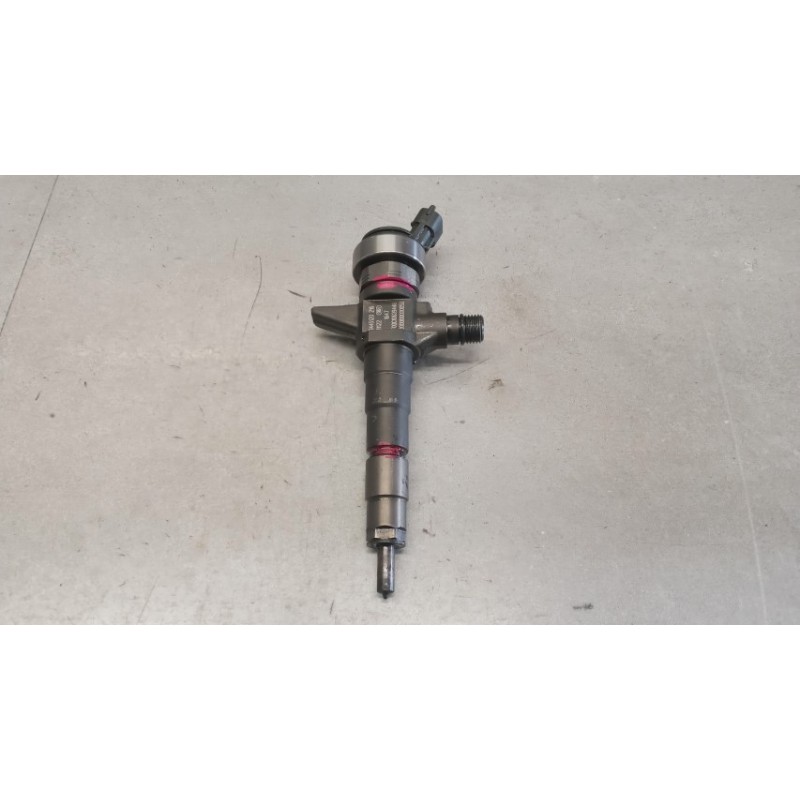 ISUZU INJECTORS  ISUZU N2R used