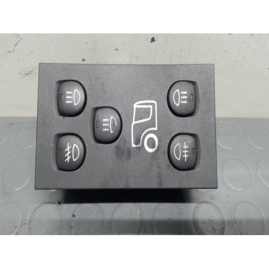 INTERRUTTORI E PULSANTI ABITACOLO SCANIA Serie R 2005> usato