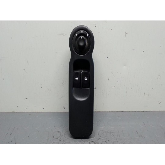 INTERRUTTORI E PULSANTI ALZAVETRI RENAULT Modus 2004>2007 usato