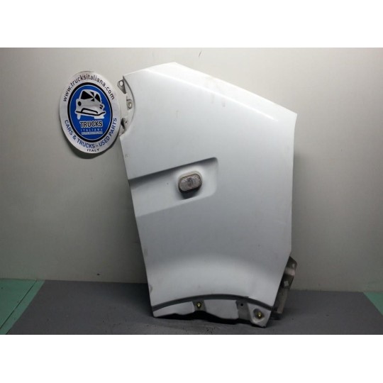 PARAFANGO ANTERIORE DESTRO RENAULT van Master 2003>2010 usato