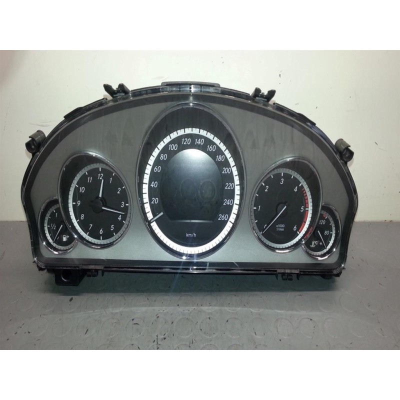 MERCEDES-BENZ INSTRUMENT PANEL MERCEDES-BENZ Classe E (W/S212) 2009>2012 used