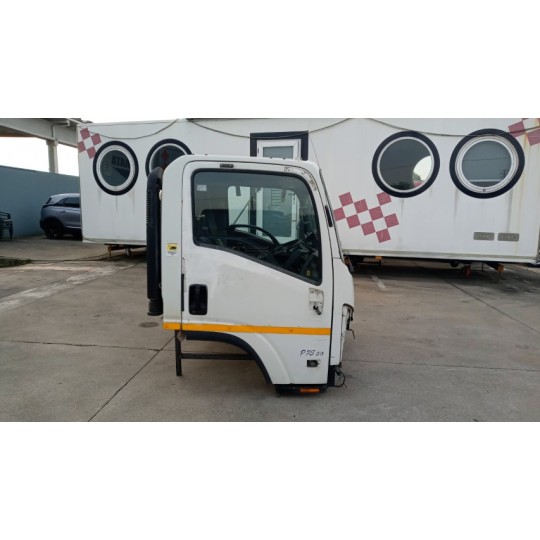 CABINA ISUZU N2R usato