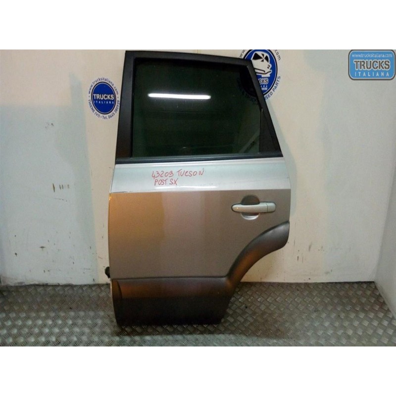 HYUNDAI LEFT REAR DOOR  HYUNDAI Tucson 2004>2009 used