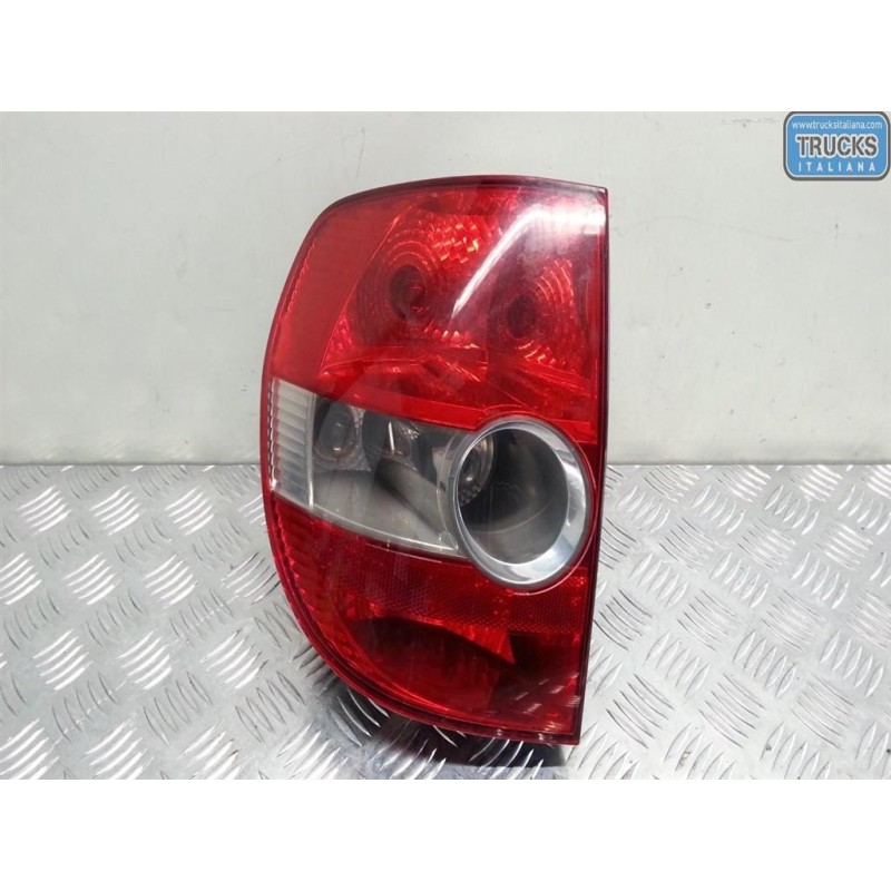 VOLKSWAGEN FARO POSTERIORE ESTERNO SINISTRO VOLKSWAGEN Fox 2005>2011 usato