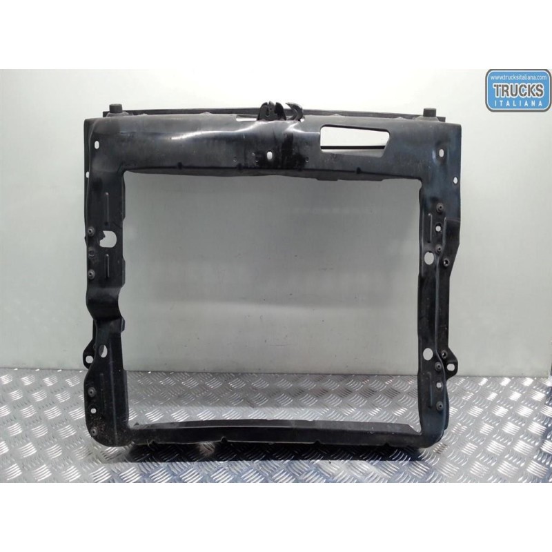 VOLKSWAGEN RIVESTIMENTO ANTERIORE COMPLETO VOLKSWAGEN Fox 2005>2011 usato