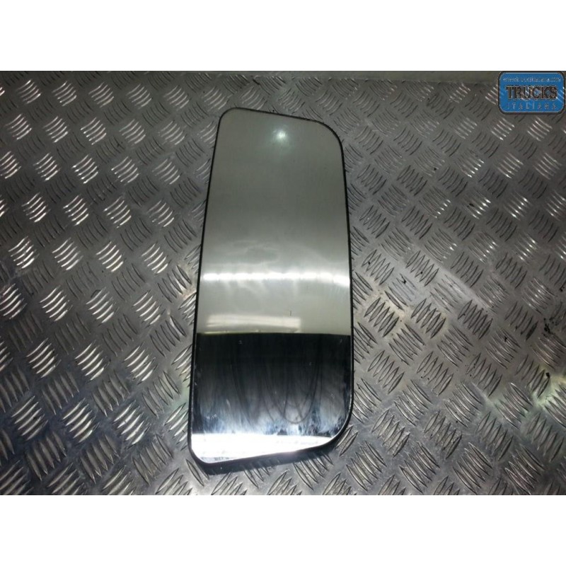 SCANIA VETRO SPECCHIO SCANIA 124 usato