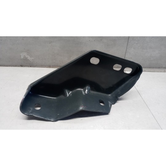 STAFFA SX ANCORAGGIO PARAURTI IVECO Daily 2000>2006 nuovo