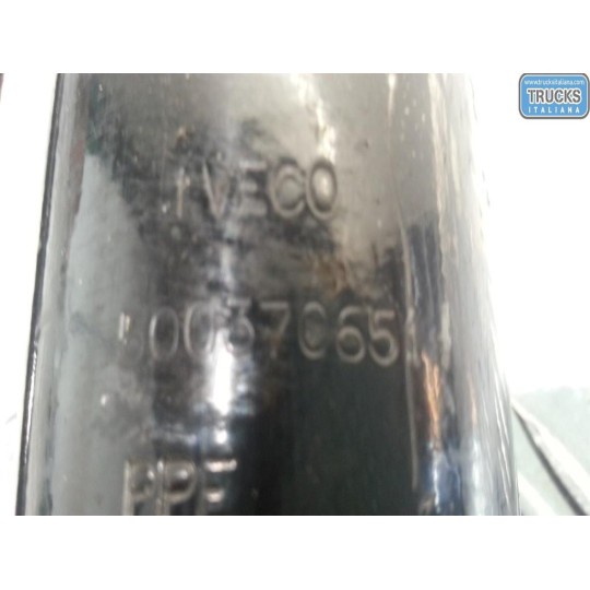 PISTONE ALZA CABINA IVECO Stralis 2003>2007 usato