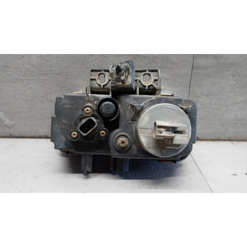 ISUZU FENDINEBBIA DESTRO ISUZU N2R usato