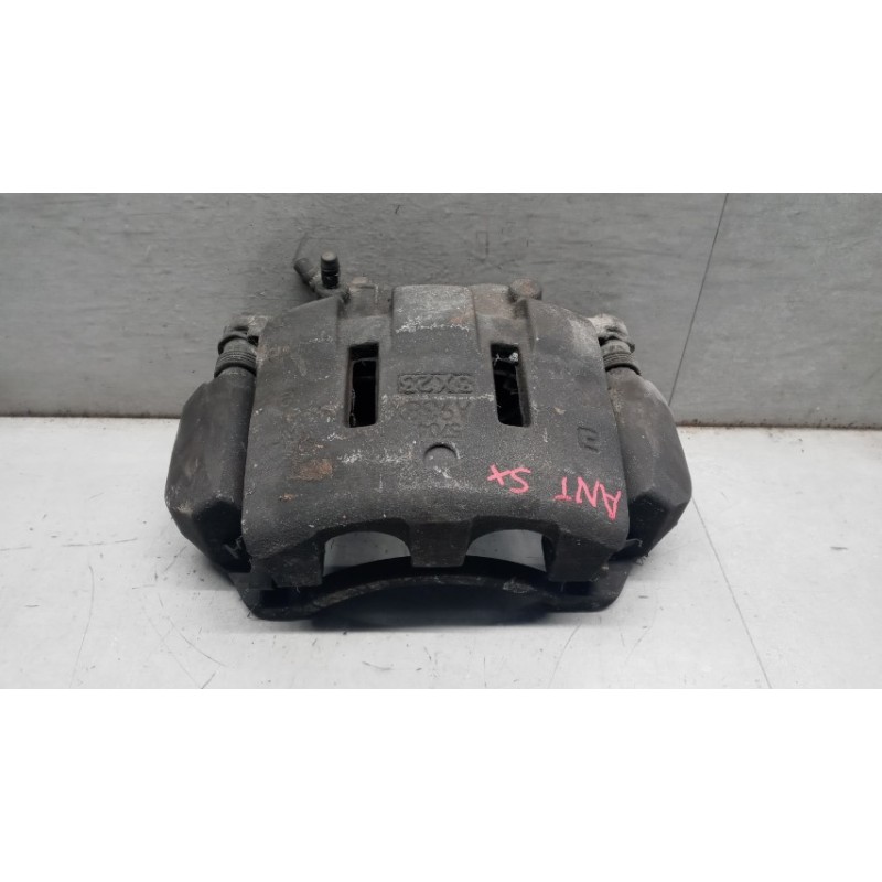 ISUZU PINZA ANTERIORE SINISTRA ISUZU N2R usato