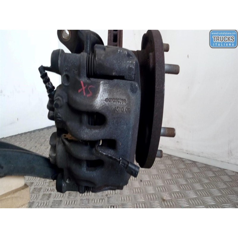 RENAULT van PINZA ANTERIORE SINISTRA RENAULT van Master 2010>2014 usato