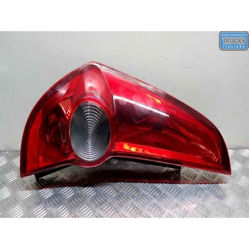 OPEL FARO POSTERIORE ESTERNO SINISTRO OPEL Agila B 2008>2015 usato