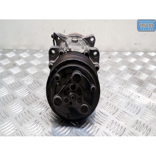 COMPRESSORE ARIA CONDIZIONATA IVECO EUROCARGO 2000>2005  usato