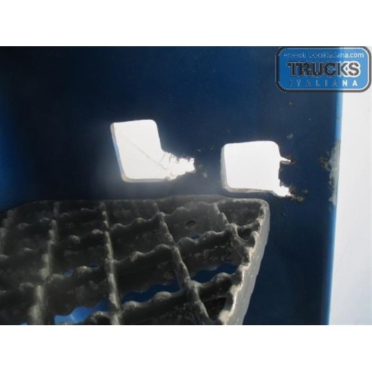 RIGHT FRONT MUDGUARD  IVECO EUROCARGO 2000>2005  used