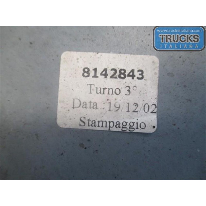 IVECO SUPPORTO PARAFANGO A/DX IVECO EUROCARGO 2000>2005  usato