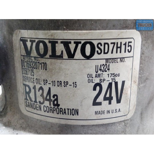 COMPRESSORE ARIA CONDIZIONATA VOLVO truck FH13 usato