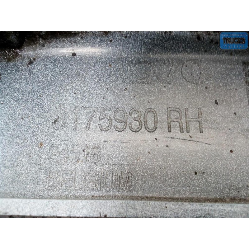 VOLVO truck PLASTICHE ESTERNE VARIE VOLVO truck FH13 used