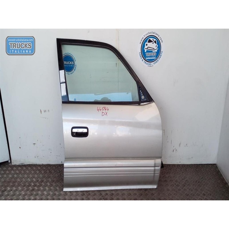 TOYOTA RIGHT FRONT DOOR  TOYOTA Land Cruiser 90/95 used