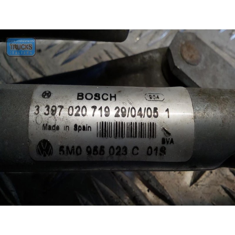 VOLKSWAGEN windshield wiper motor VOLKSWAGEN Golf Plus 2004>2008 used