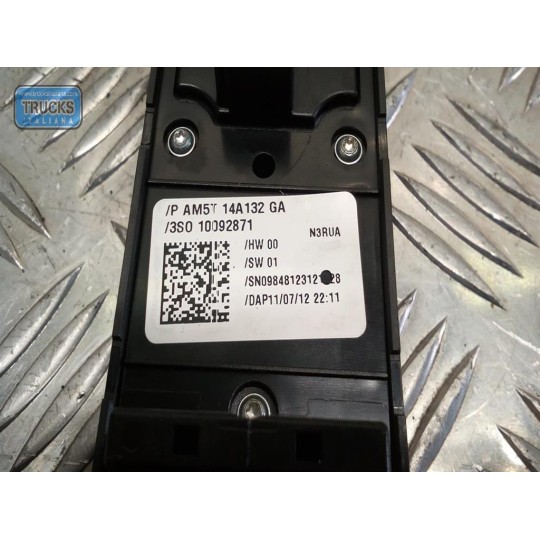 INTERRUTTORI E PULSANTI ALZAVETRI FORD Fiesta 2013>2017 usato