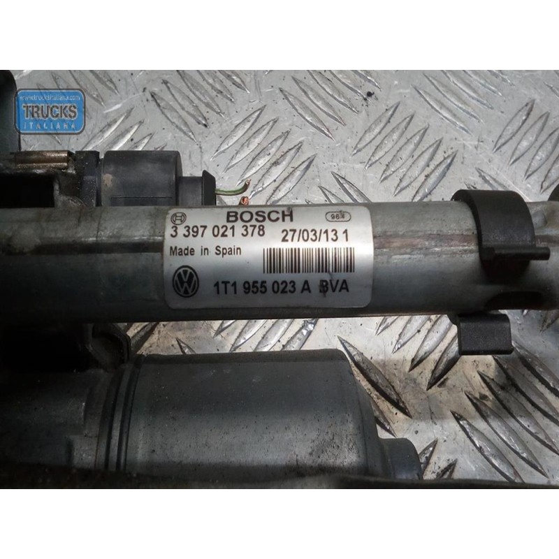 VOLKSWAGEN van windshield wiper motor VOLKSWAGEN van Caddy 2010>2015 used