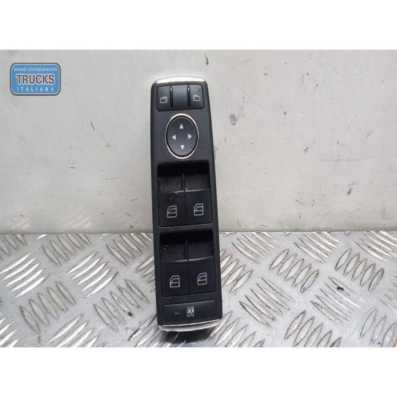 MERCEDES-BENZ VARIOUS SWITCHES AND BUTTONS A
 MERCEDES-BENZ Classe C (W204) 2007>2011 used