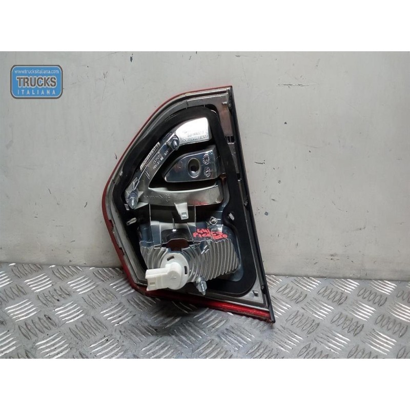 CITROEN FARO POSTERIORE INTERNO DESTRO CITROEN C4 Picasso 2007>2010 usato