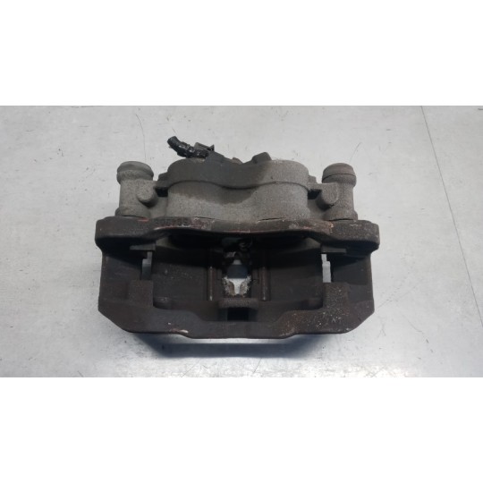 PINZA ANTERIORE DESTRA IVECO Daily 2000>2006 usato