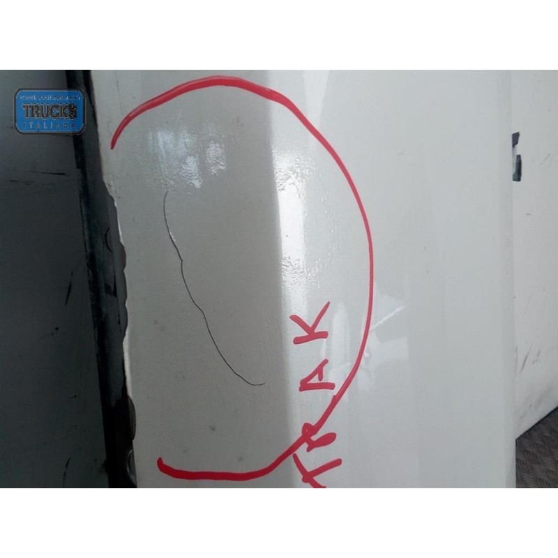 CHEVROLET RIGHT FRONT MUDGUARD  CHEVROLET Trax  2013>2016 used